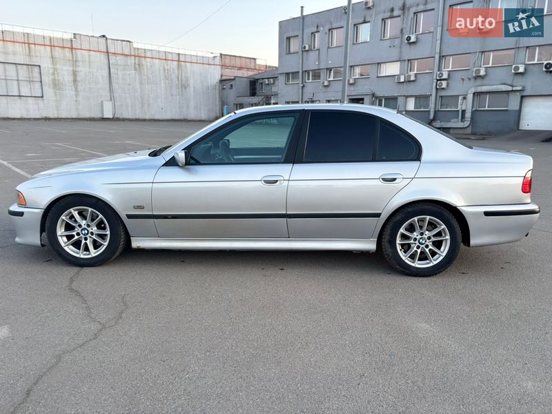 Седан BMW 5 Series 2003 в Києві