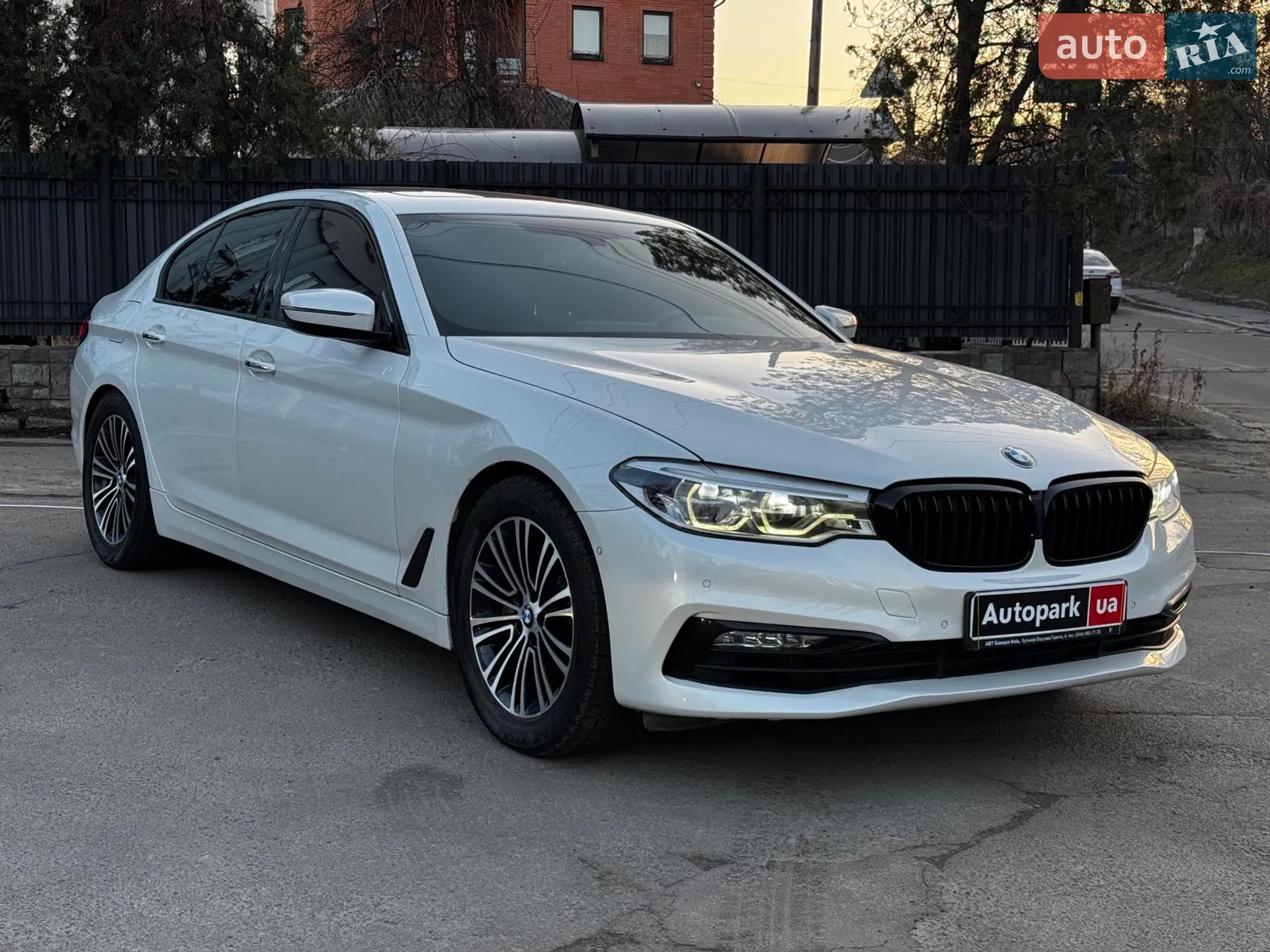 2017 BMW 5er - мініатюра 3