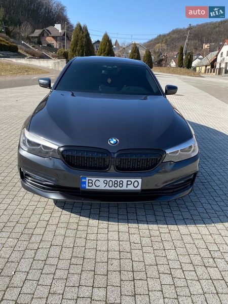 Седан BMW 5 Series 2017 в Львові