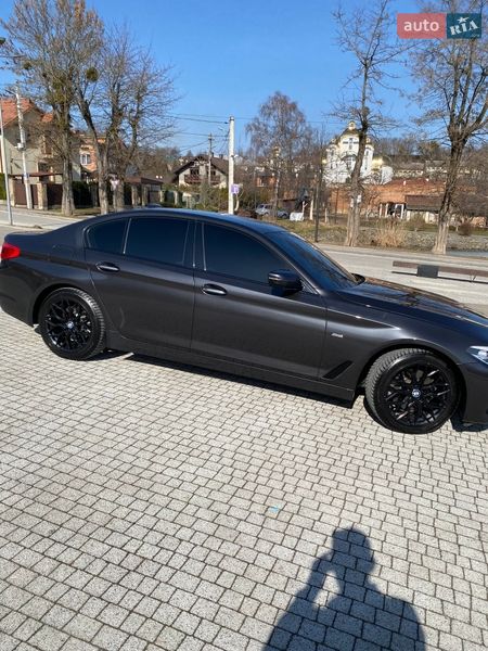 Седан BMW 5 Series 2017 в Львові