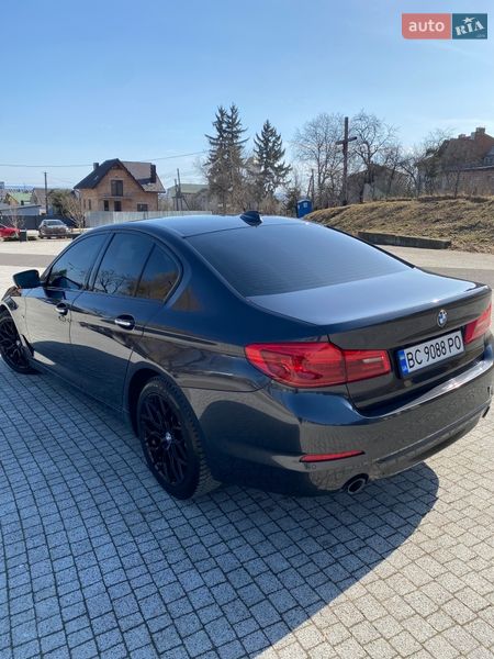 Седан BMW 5 Series 2017 в Львові
