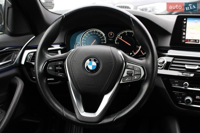 Седан BMW 5 Series 2017 в Львові