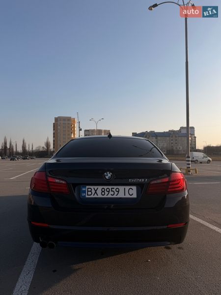 Седан BMW 5 Series 2012 в Каменец-Подольском