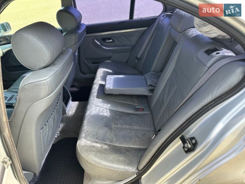 Седан BMW 5 Series 2000 в Одессе