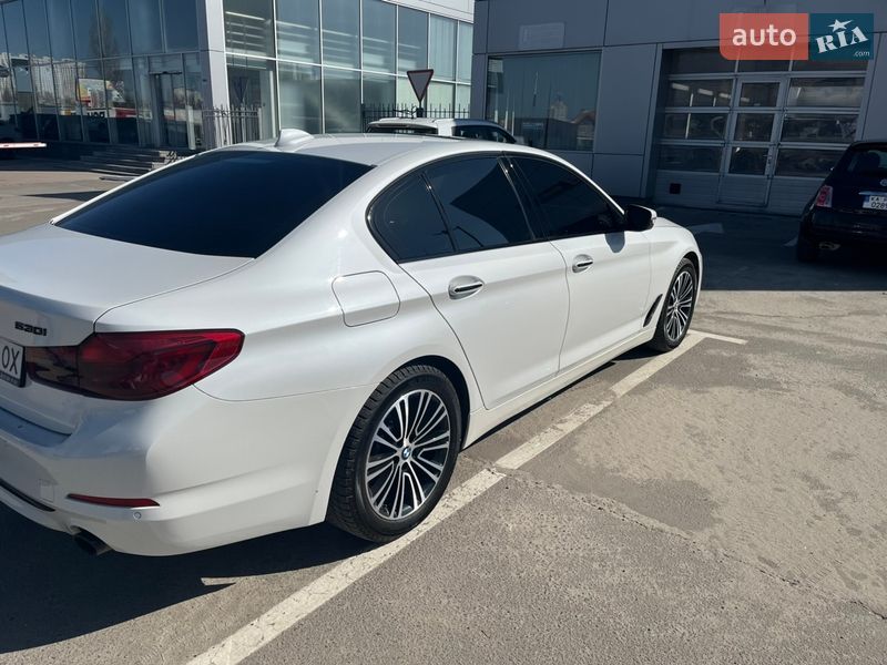 Седан BMW 5 Series 2017 в Киеве