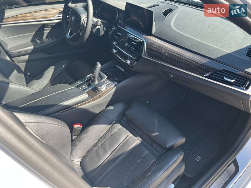 Седан BMW 5 Series 2017 в Киеве