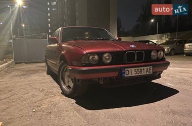 Седан BMW 5 Series 1992 в Киеве
