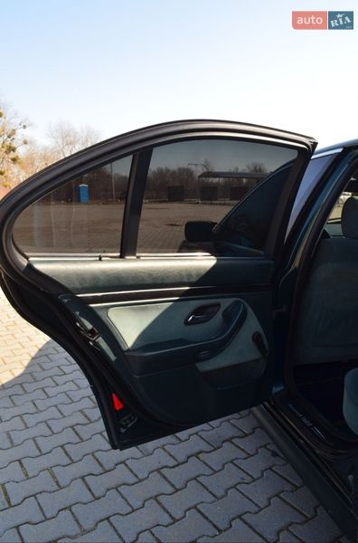 Седан BMW 5 Series 1996 в Черновцах