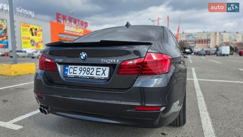 Седан BMW 5 Series 2015 в Чернівцях