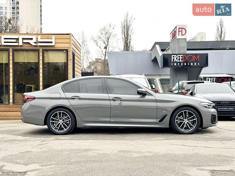 Седан BMW 5 Series 2022 в Киеве
