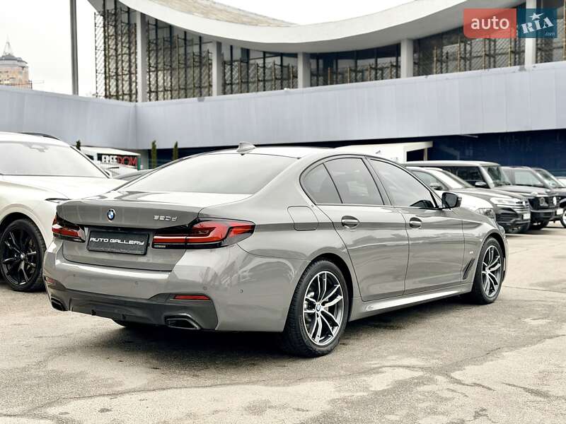 Седан BMW 5 Series 2022 в Киеве