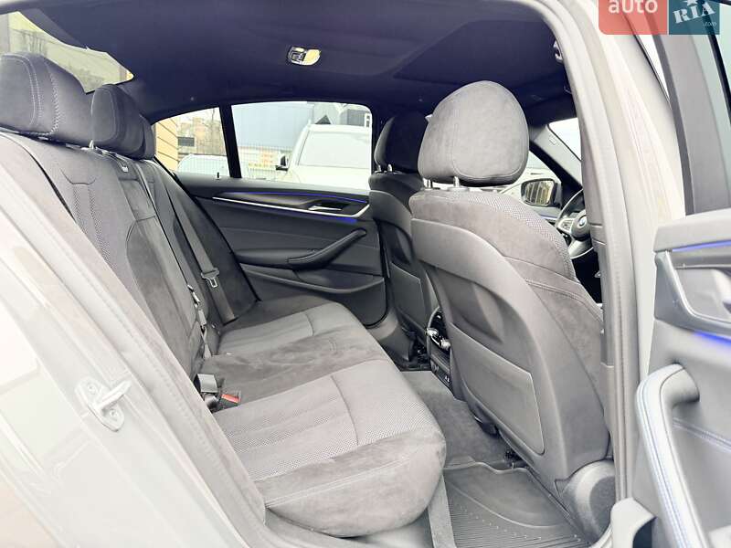 Седан BMW 5 Series 2022 в Киеве