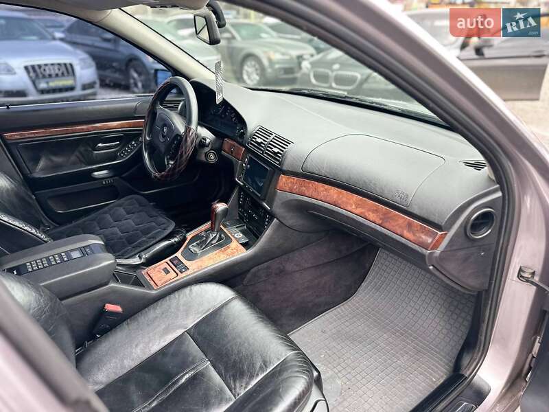 Седан BMW 5 Series 1997 в Харькове