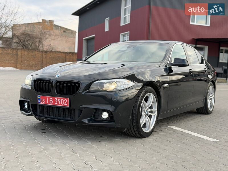 Седан BMW 5 Series 2012 в Дубні