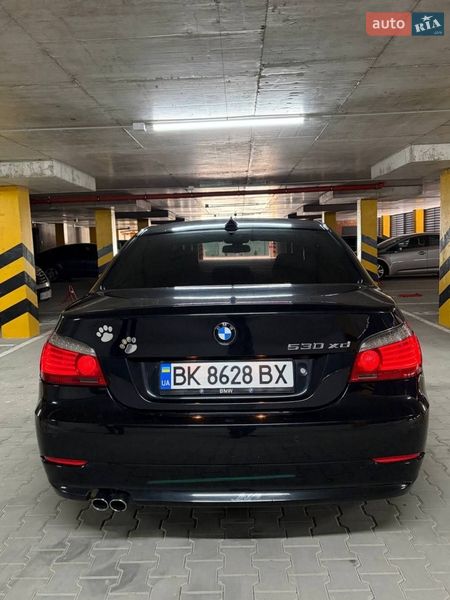 Седан BMW 5 Series 2008 в Вараше