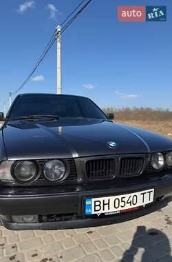 Седан BMW 5 Series 1992 в Львове