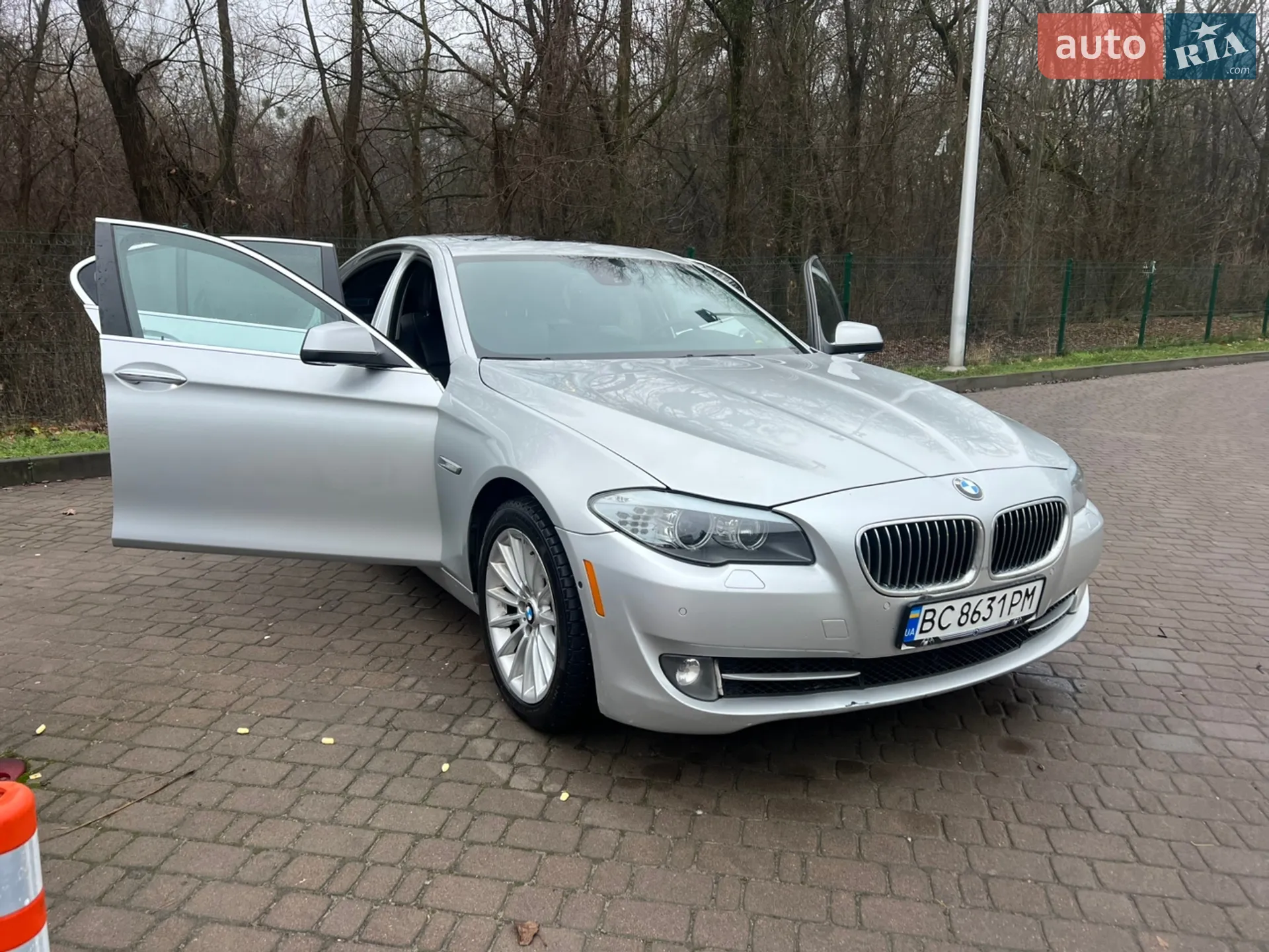 2012 BMW 5er - мініатюра 2