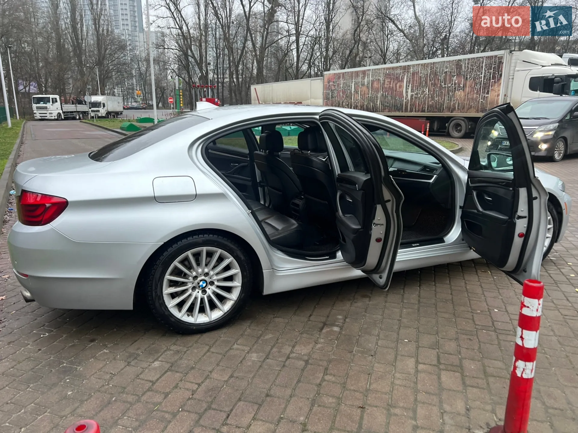 2012 BMW 5er - мініатюра 11