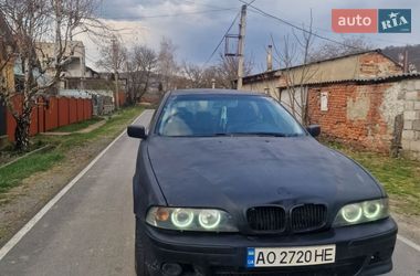 Седан BMW 5 Series 2000 в Ужгороде