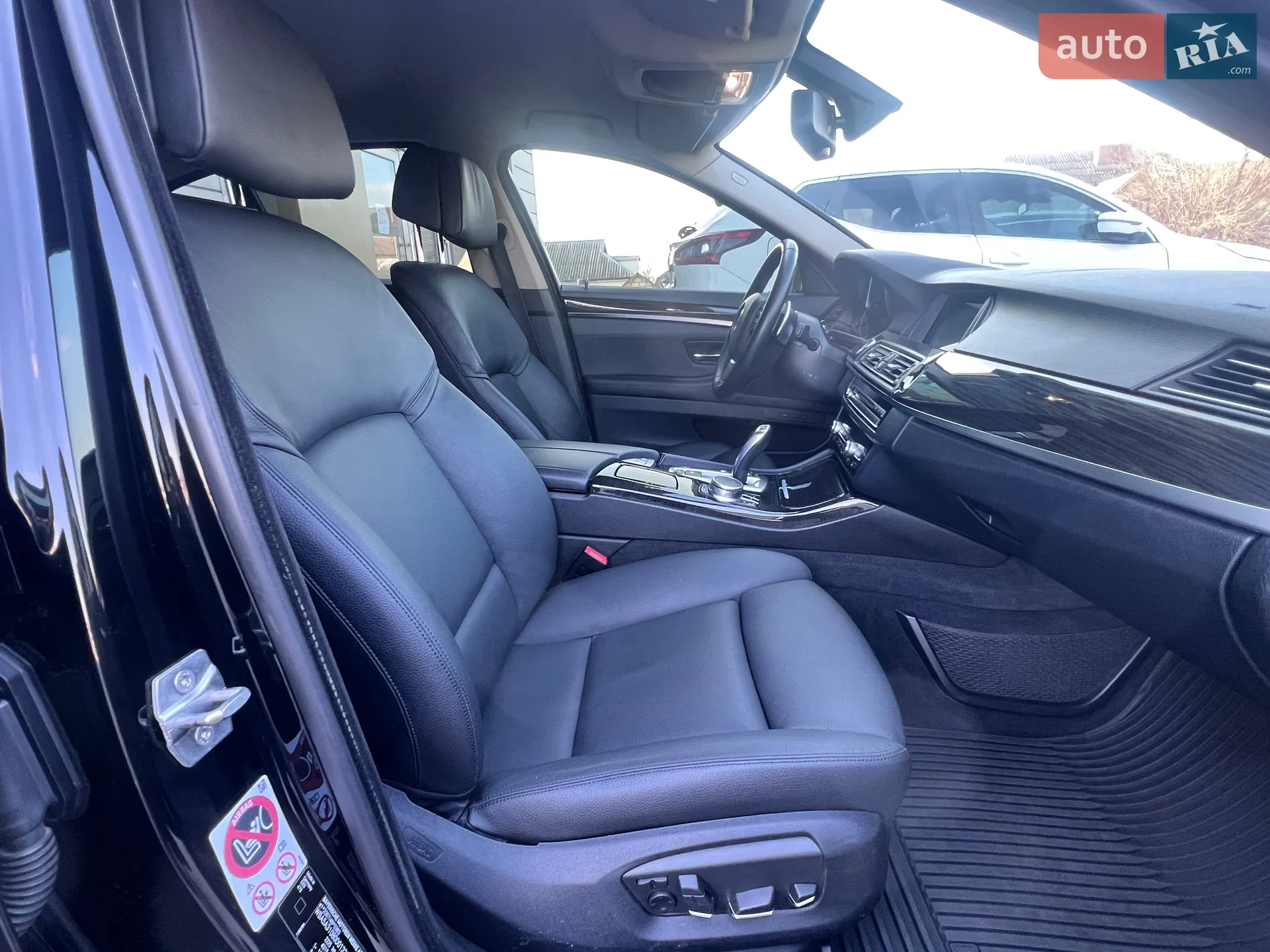 2015 BMW 5er - мініатюра 13