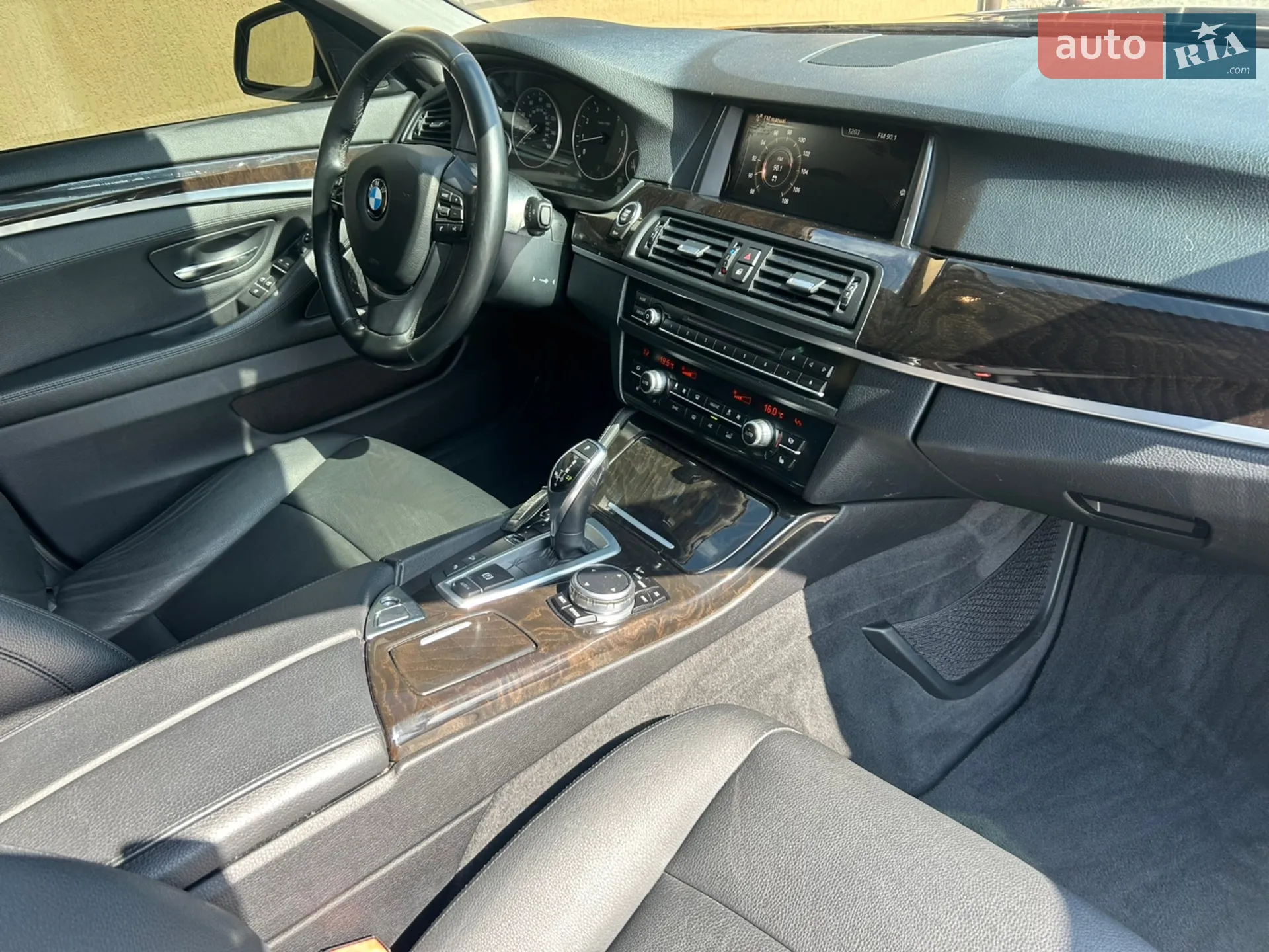 2016 BMW 5er - мініатюра 11