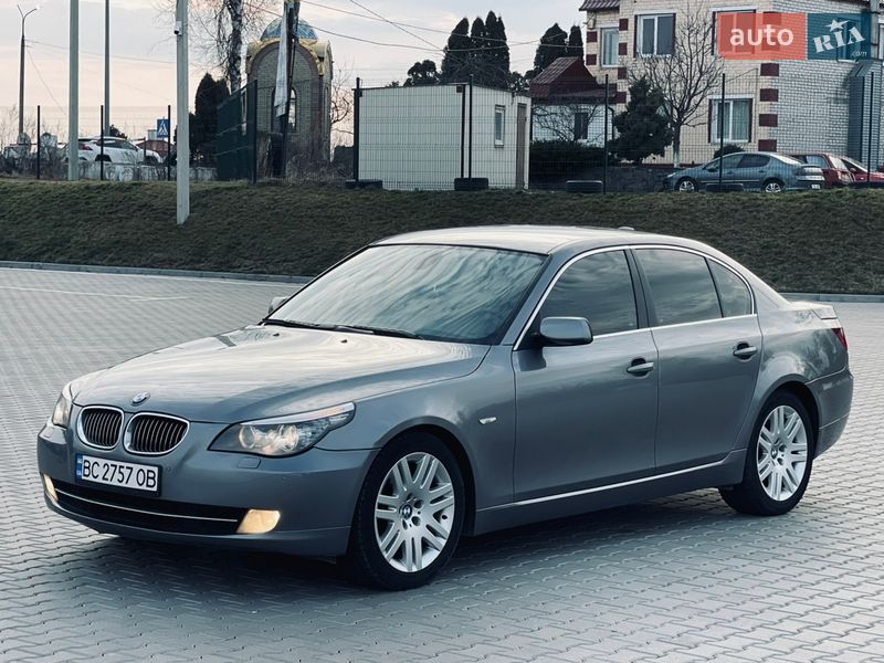 Седан BMW 5 Series 2009 в Кореці