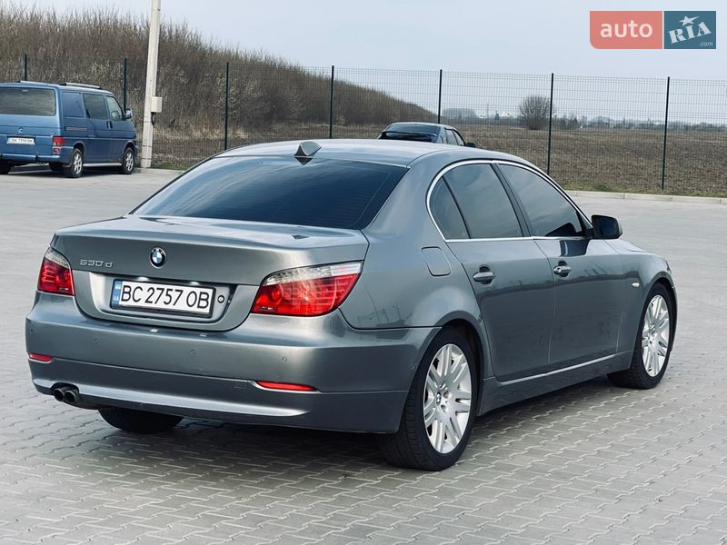 Седан BMW 5 Series 2009 в Кореці