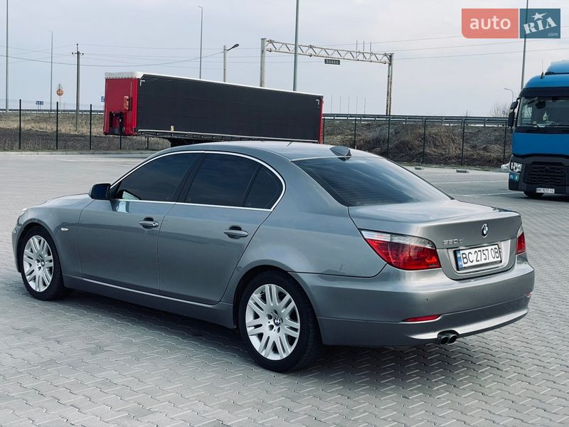 Седан BMW 5 Series 2009 в Кореці