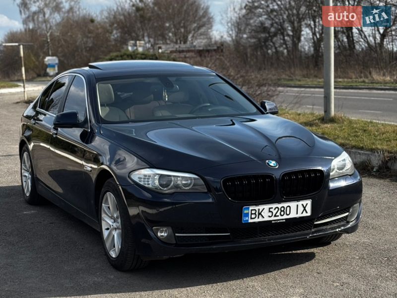 BMW 5 Series 2011 BMW 5 Series 2011