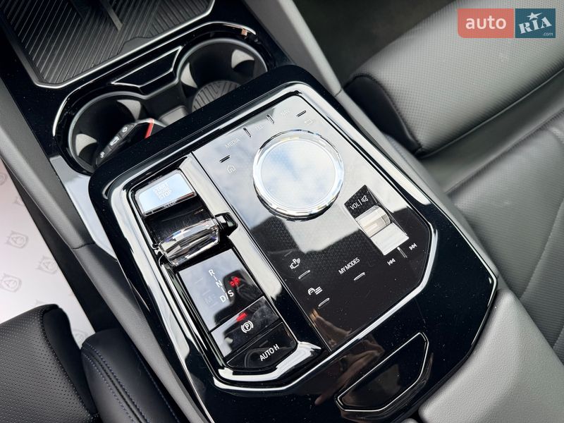 Седан BMW 5 Series 2023 в Киеве