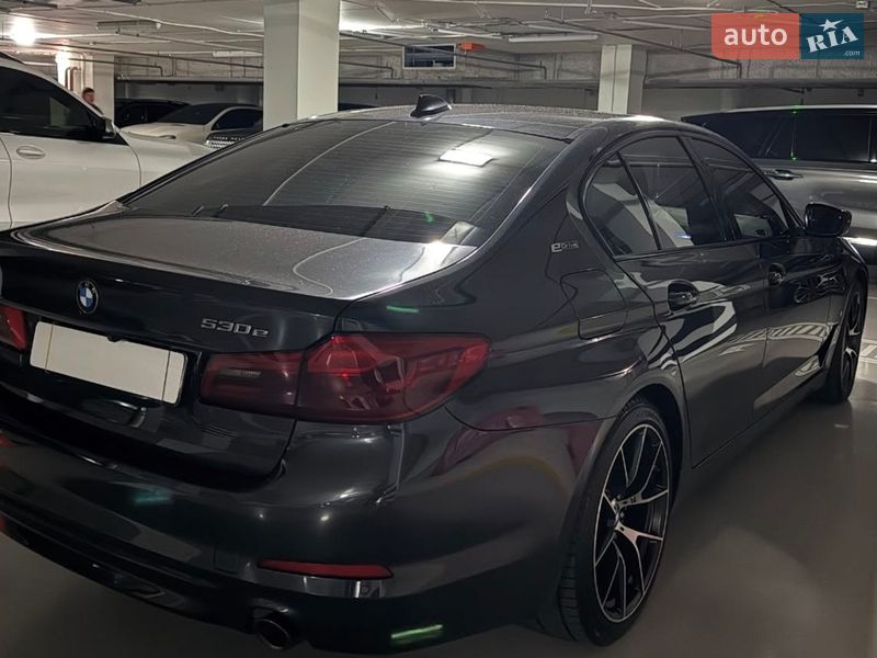 Седан BMW 5 Series 2018 в Киеве