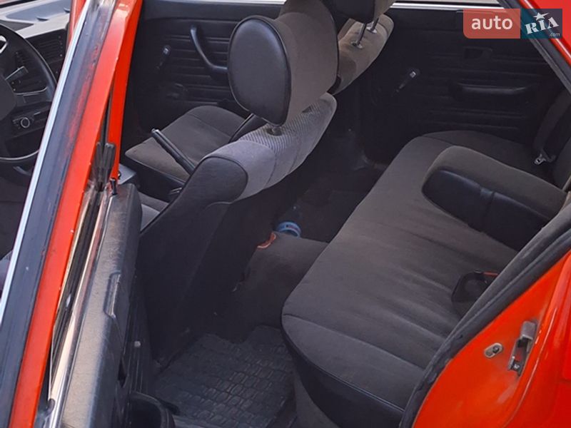 Седан BMW 5 Series 1983 в Харькове