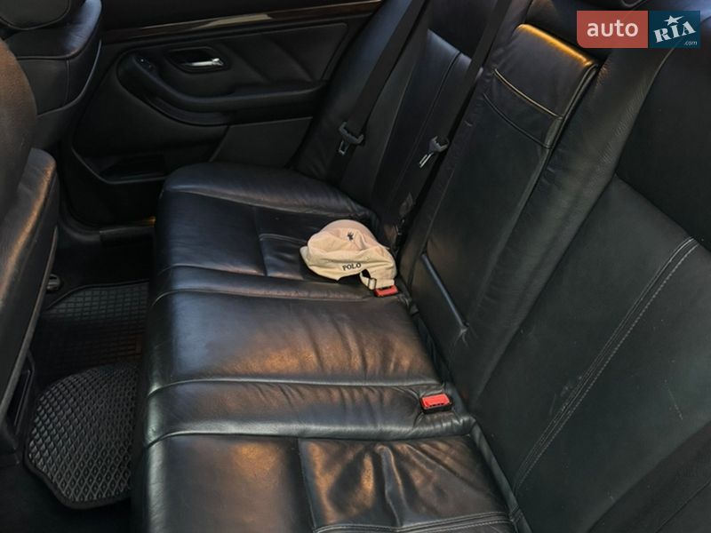 Седан BMW 5 Series 2002 в Малине