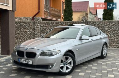 Седан BMW 5 Series 2012 в Сваляве