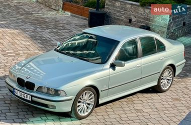 Седан BMW 5 Series 2000 в Киеве