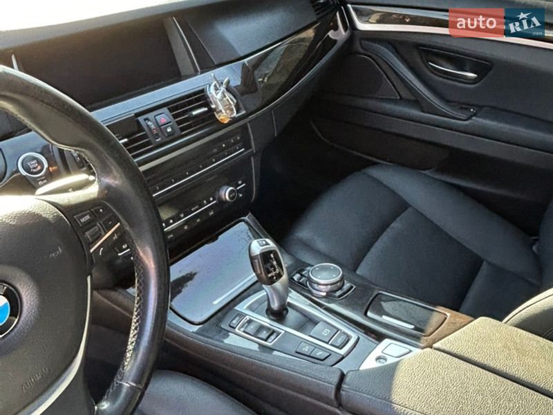 Седан BMW 5 Series 2014 в Чернигове