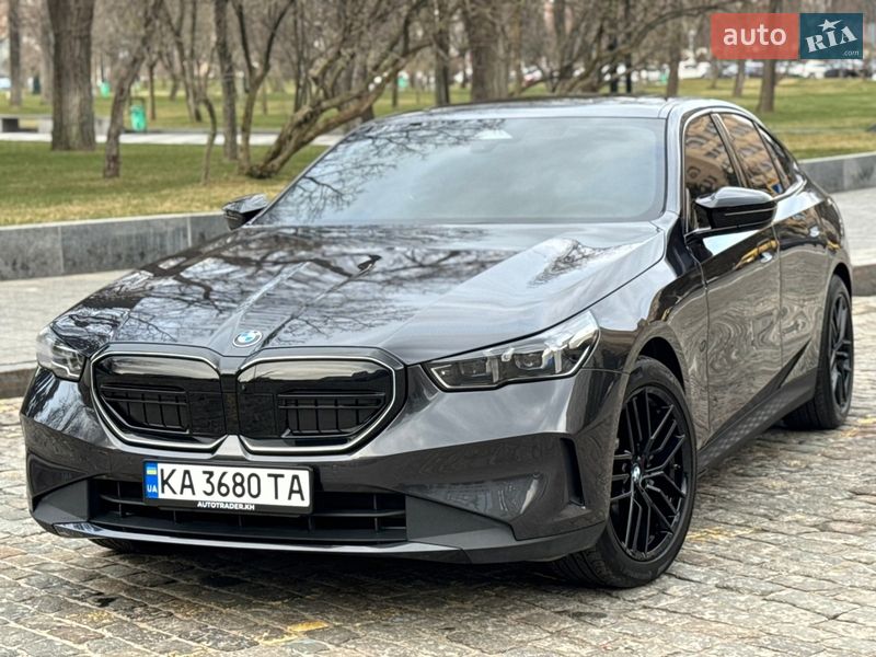 Седан BMW 5 Series 2024 в Харкові