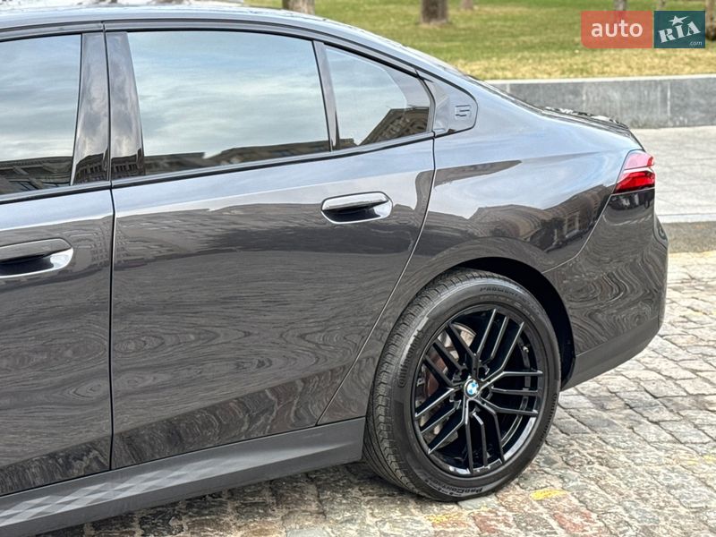 Седан BMW 5 Series 2024 в Харкові