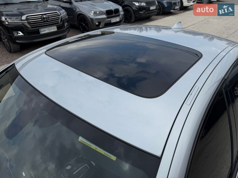 Седан BMW 5 Series 2015 в Житомире