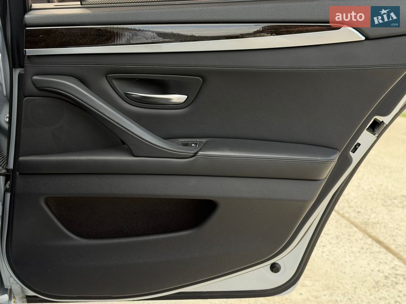 Седан BMW 5 Series 2015 в Житомире