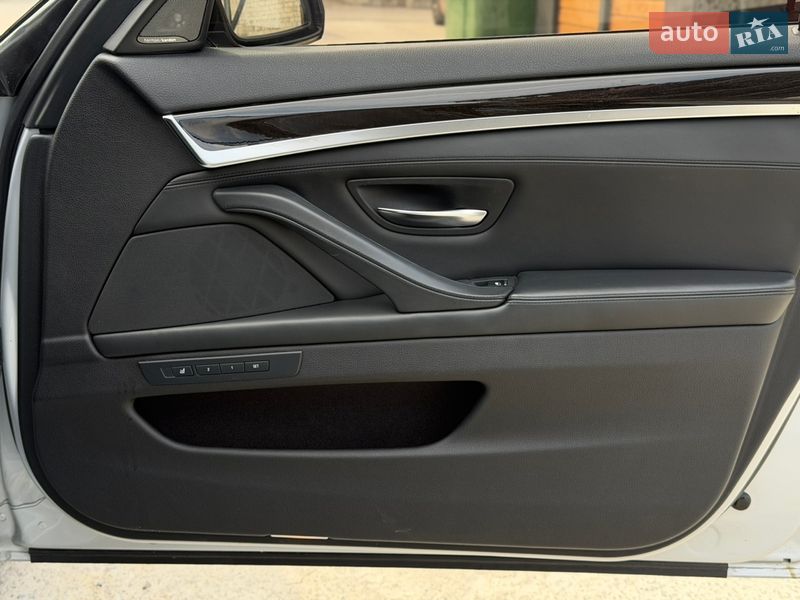 Седан BMW 5 Series 2015 в Житомире