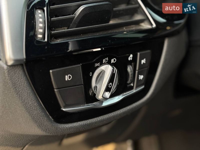 Седан BMW 5 Series 2017 в Львове