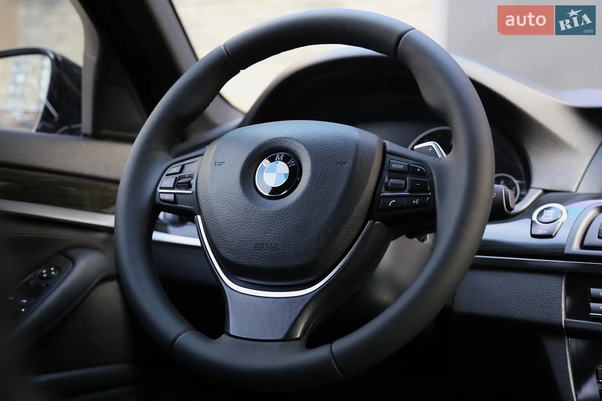 2016 BMW 5er - мініатюра 16
