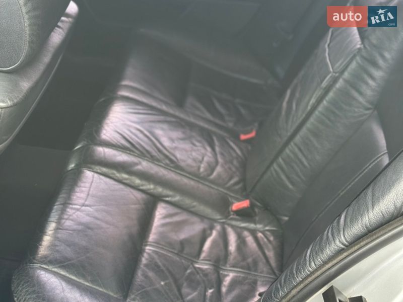 Седан BMW 5 Series 2000 в Звягеле