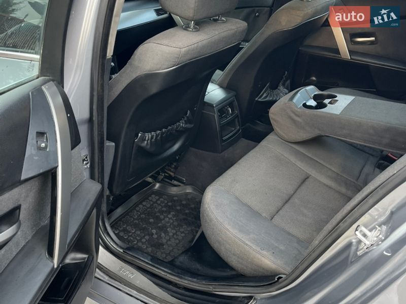 Седан BMW 5 Series 2004 в Ужгороде
