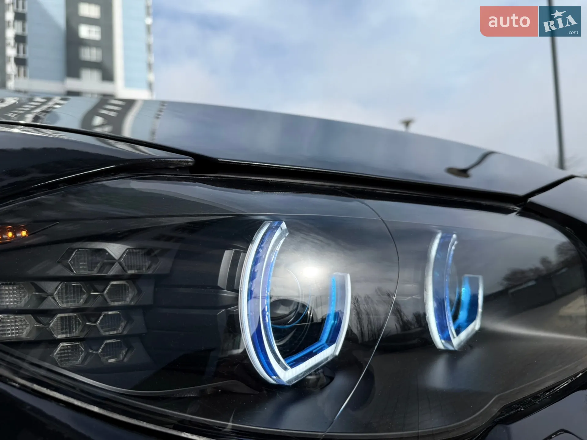 2010 BMW 5er - мініатюра 8