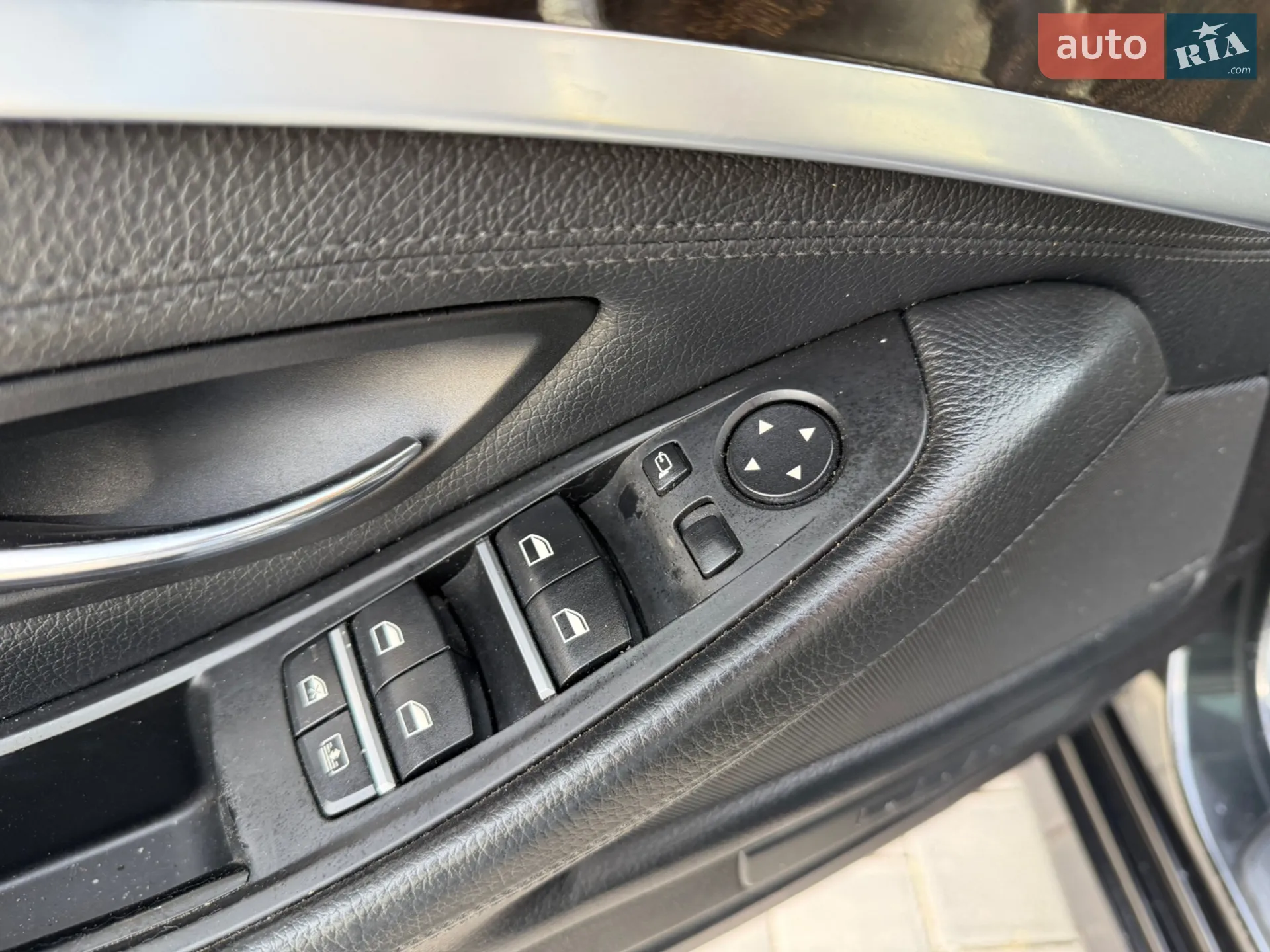 2010 BMW 5er - мініатюра 13