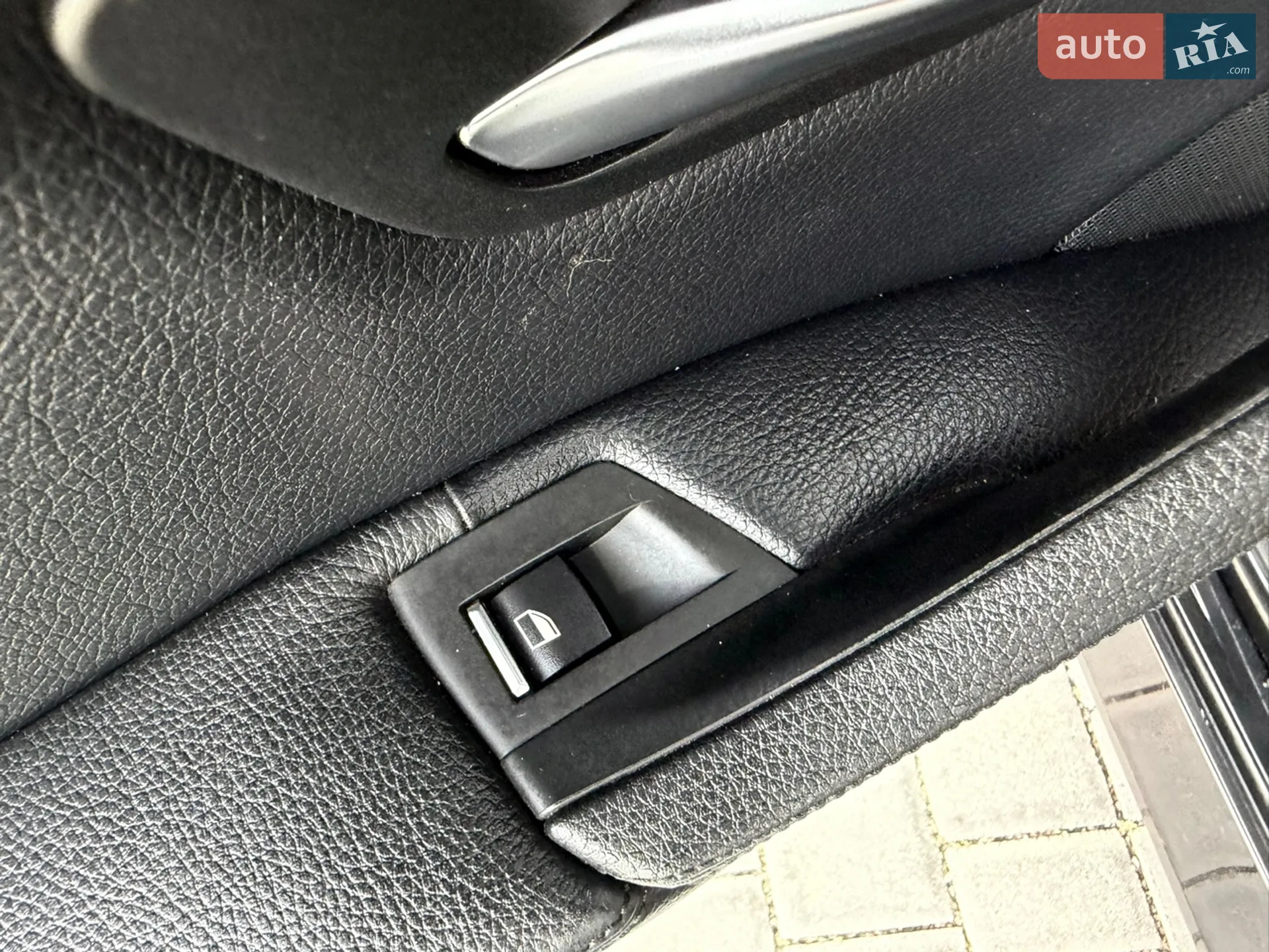 2010 BMW 5er - мініатюра 21