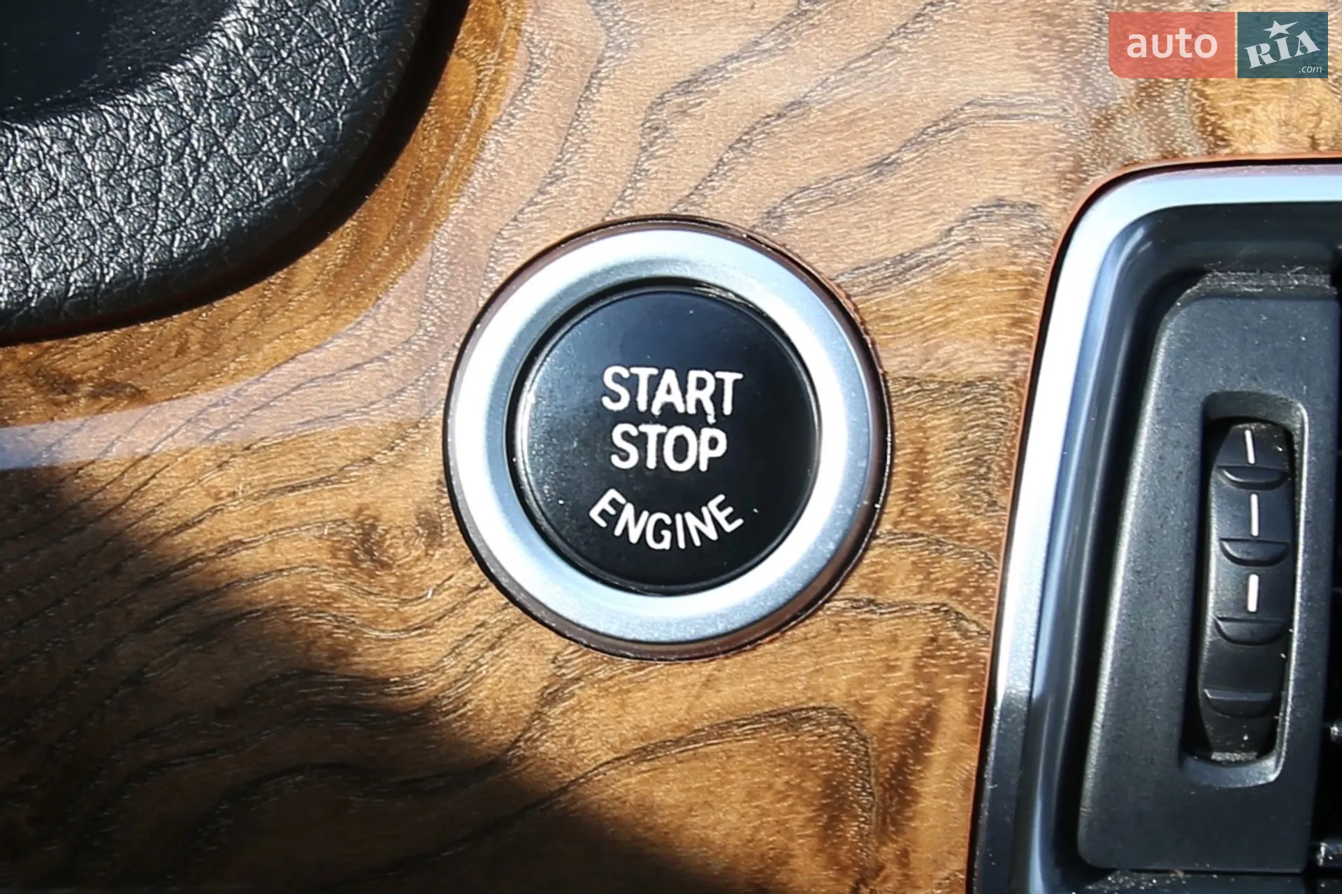 2010 BMW 5er - мініатюра 18
