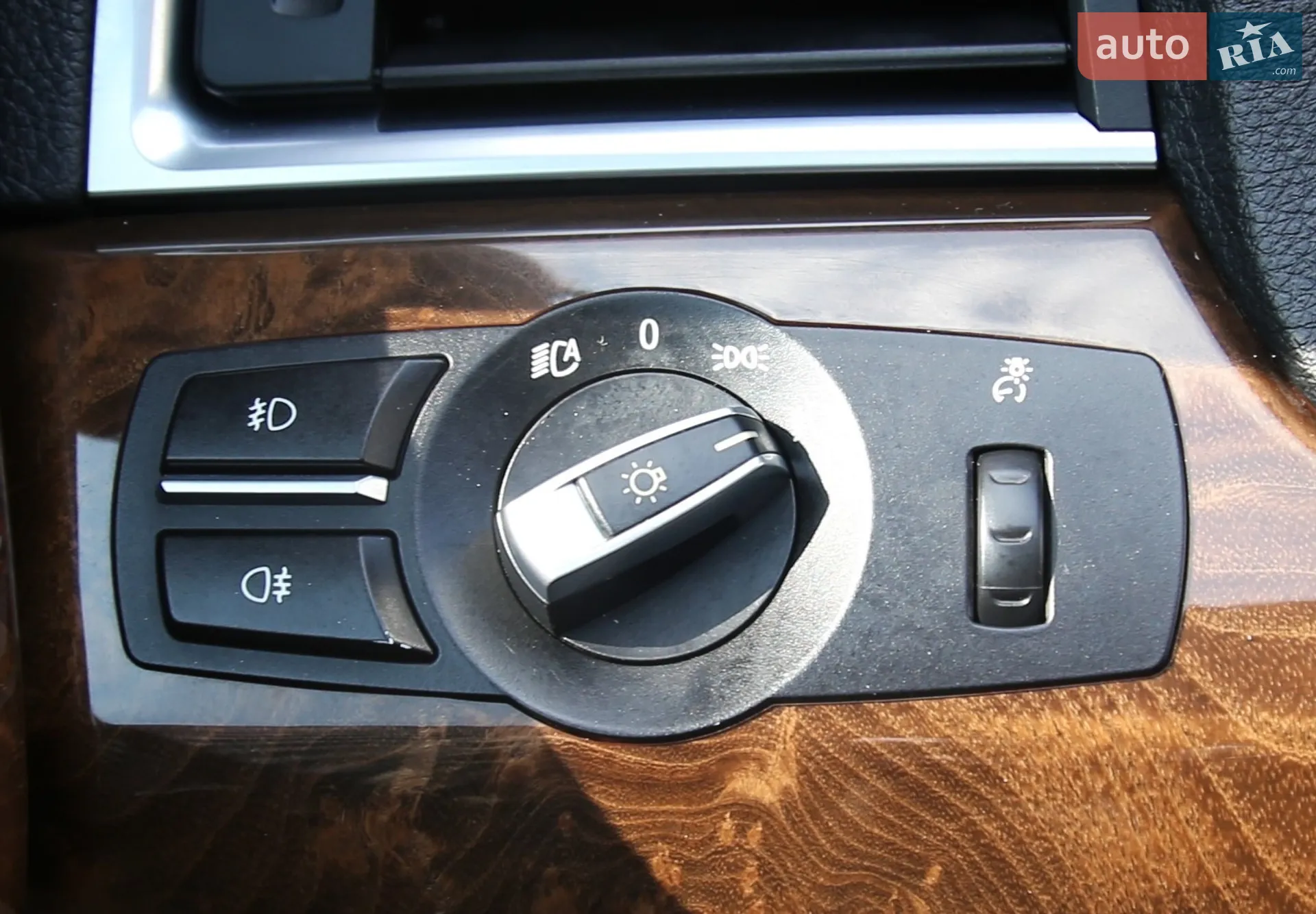 2010 BMW 5er - мініатюра 19